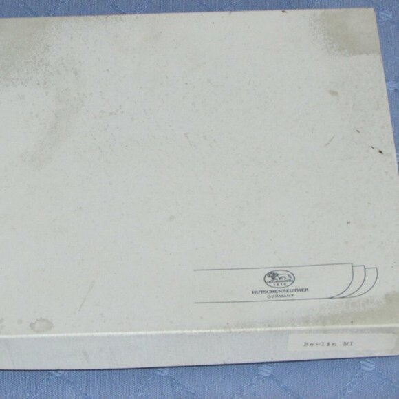 Collector Plate Black Forest Costumes HUTSCHENREUTHER Germany Vintage - Picture 6 of 7